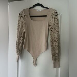 XS long sleeve beige bodysuit